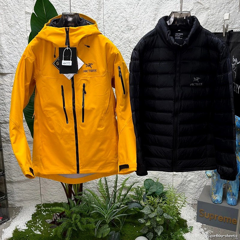 Arc’teryx black-colored down jacket