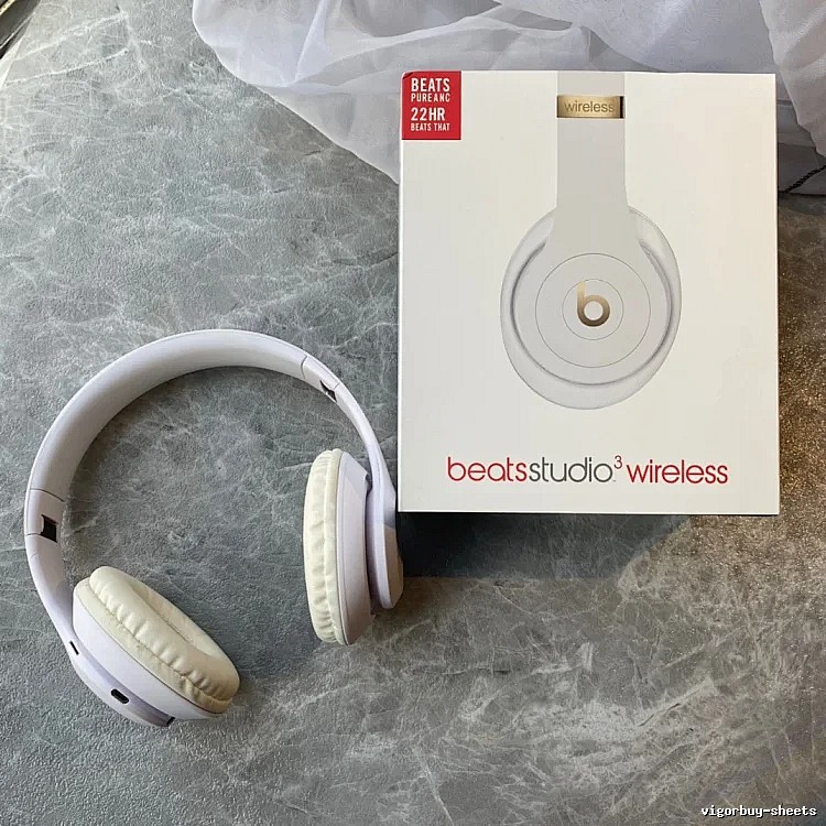Beats Studio Wireless Headphones in White