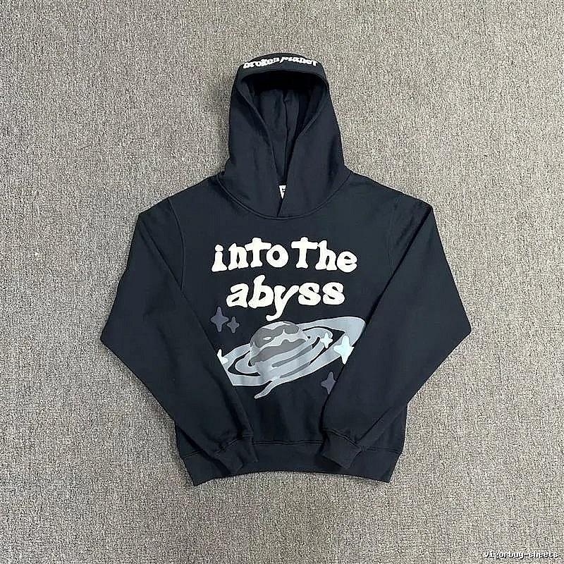 Broken Hearts Style H210 Skull Graphic Hoodie Modern Fit