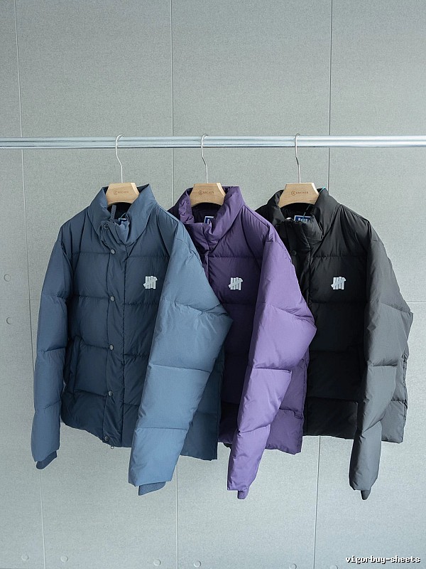 Cold Weather Detail Short Puffer Jacket for Travel Packing