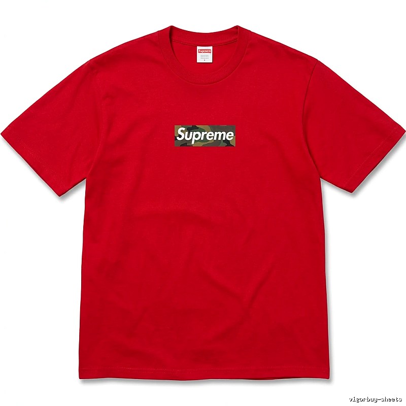 Supreme camouflage-style red T-shirt