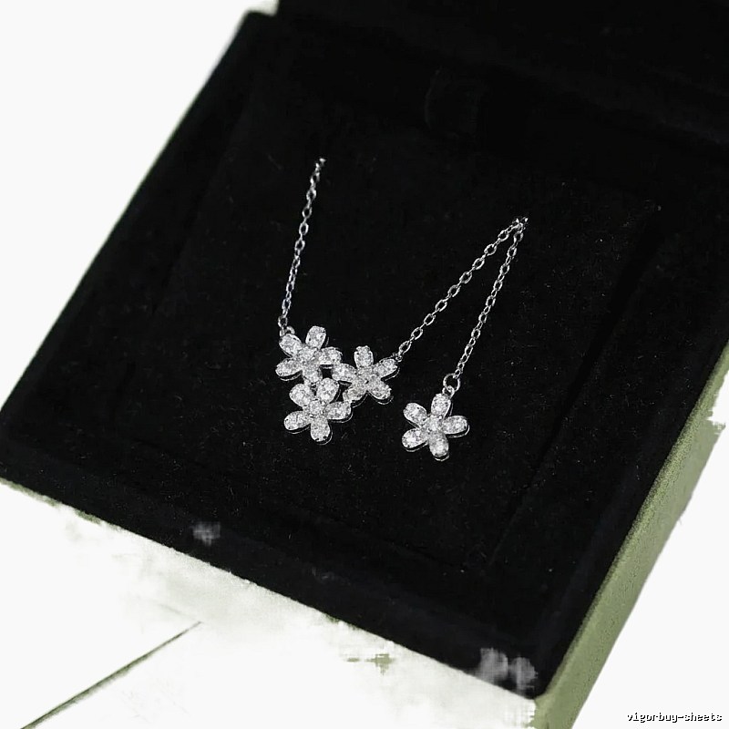 Van Cleef & Arpels Flower Wind Silver Necklace